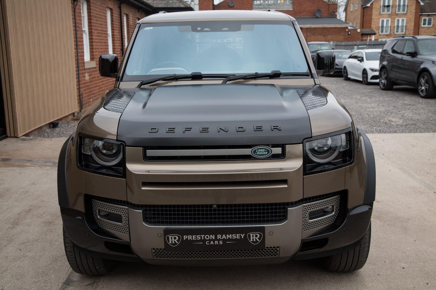 Used Land Rover Defender 2021 for sale - 78092734: Photo 2