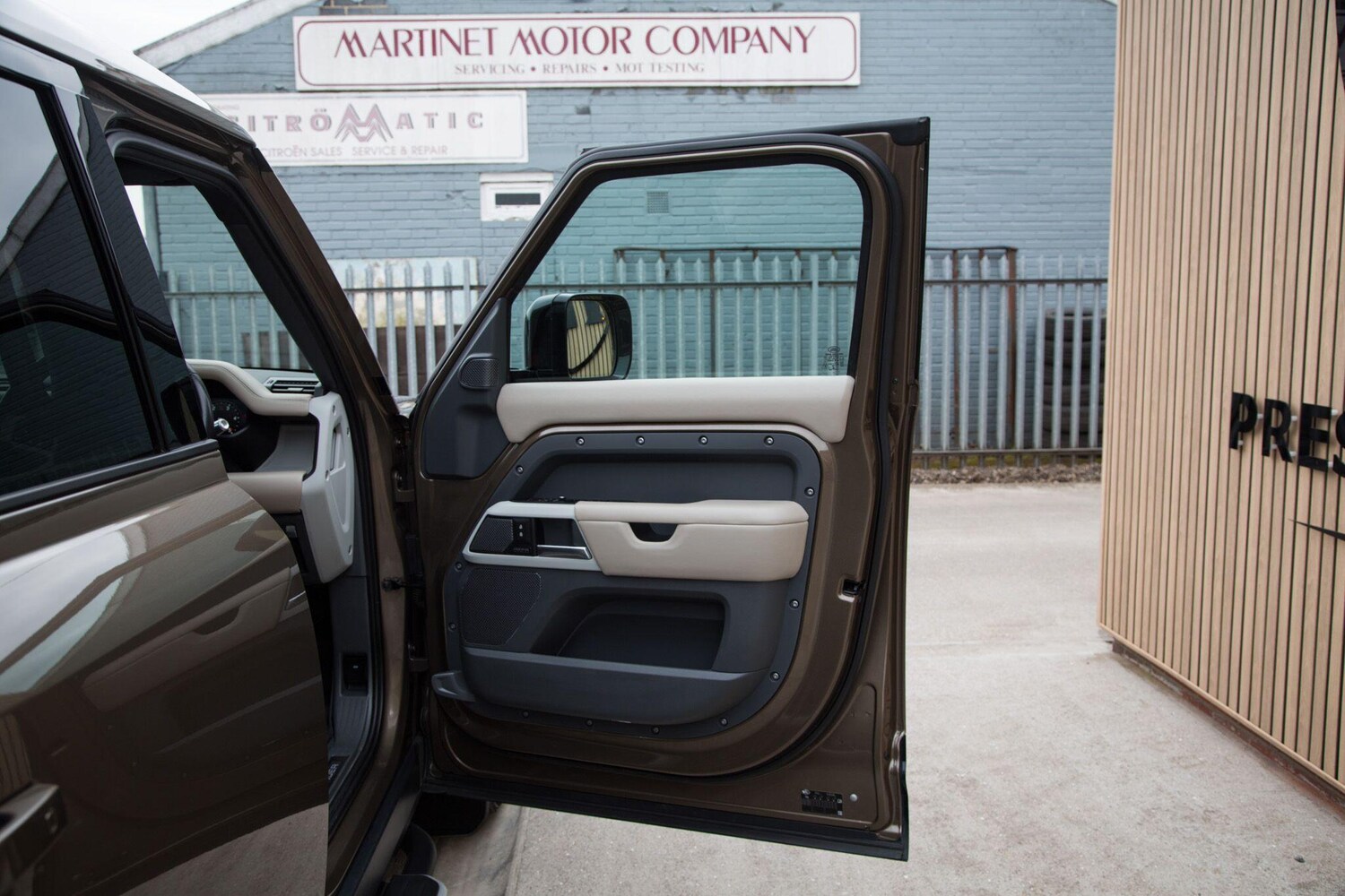 Used Land Rover Defender 2021 for sale - 78092734: Photo 20