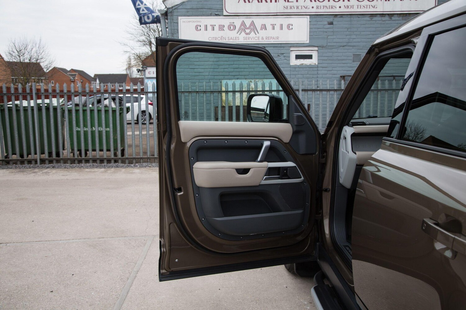 Used Land Rover Defender 2021 for sale - 78092734: Photo 34