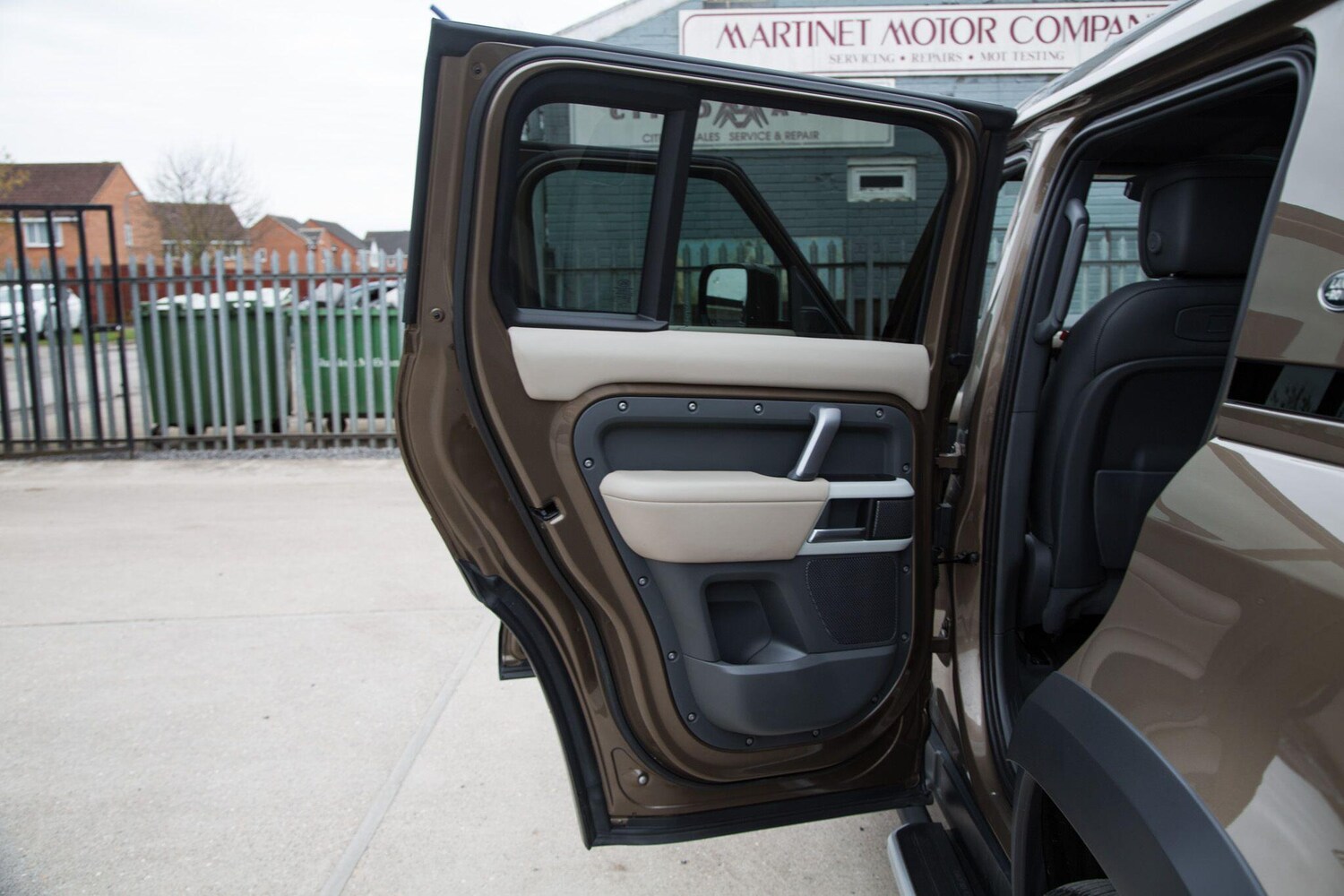 Used Land Rover Defender 2021 for sale - 78092734: Photo 35