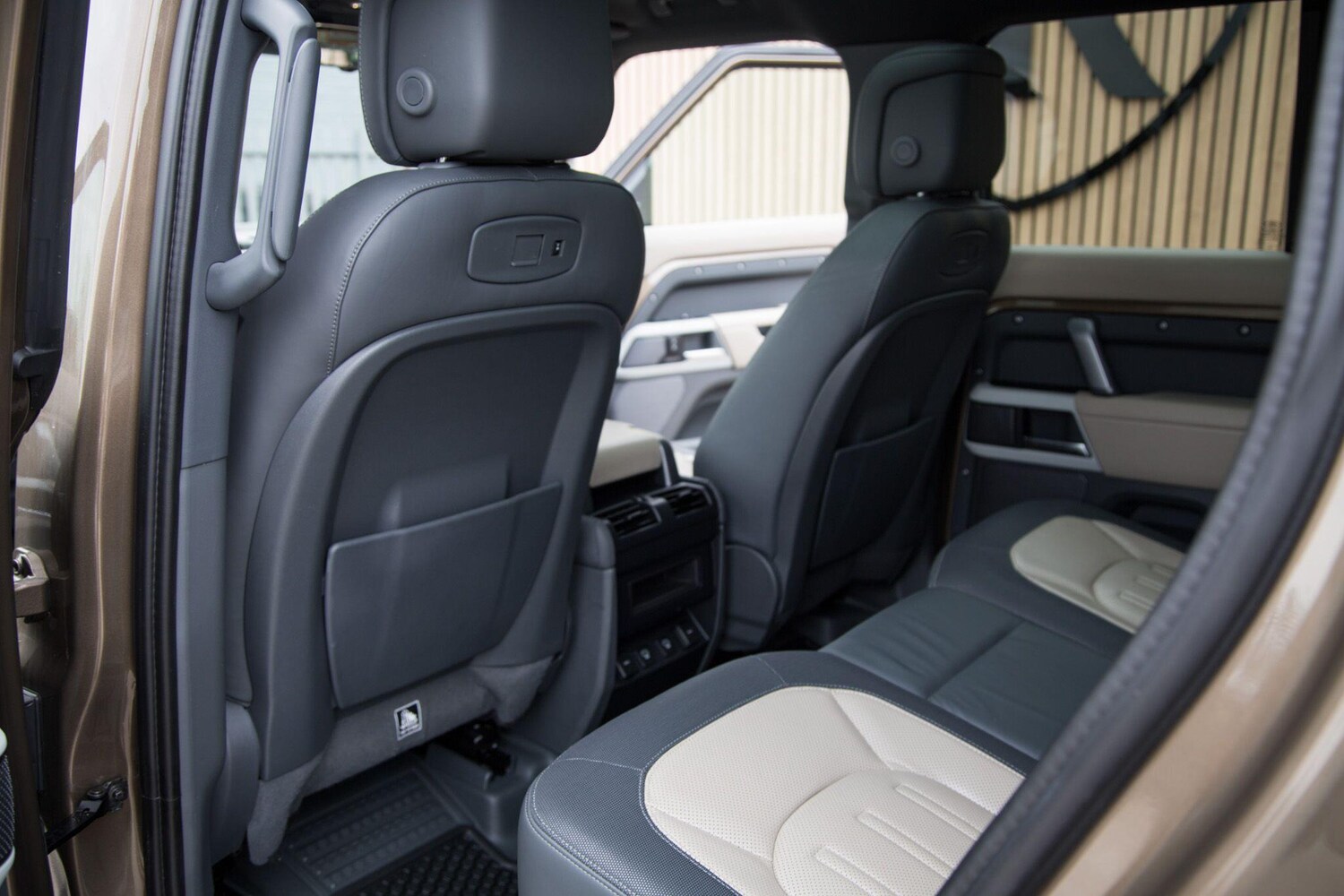 Used Land Rover Defender 2021 for sale - 78092734: Photo 54