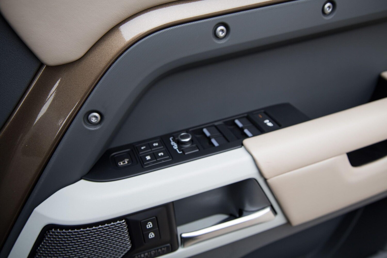 Used Land Rover Defender 2021 for sale - 78092734: Photo 67