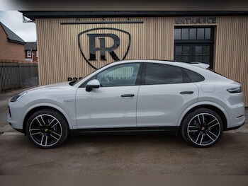 Used Porsche Cayenne 2022 for sale - 78276549: Photo