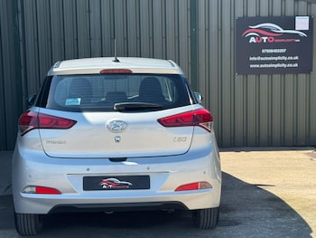 Used Hyundai i20 2017 for sale - 79189714: Photo