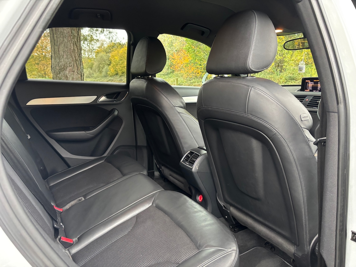 Used Audi Q3 2013 for sale - 76380395: Photo 10