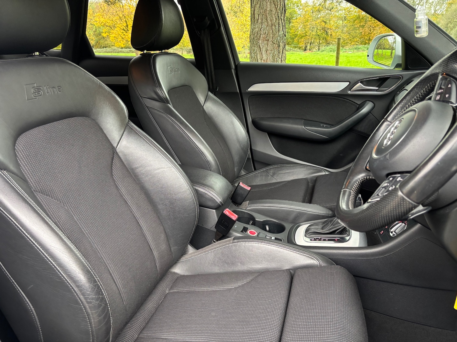 Used Audi Q3 2013 for sale - 76380395: Photo 8