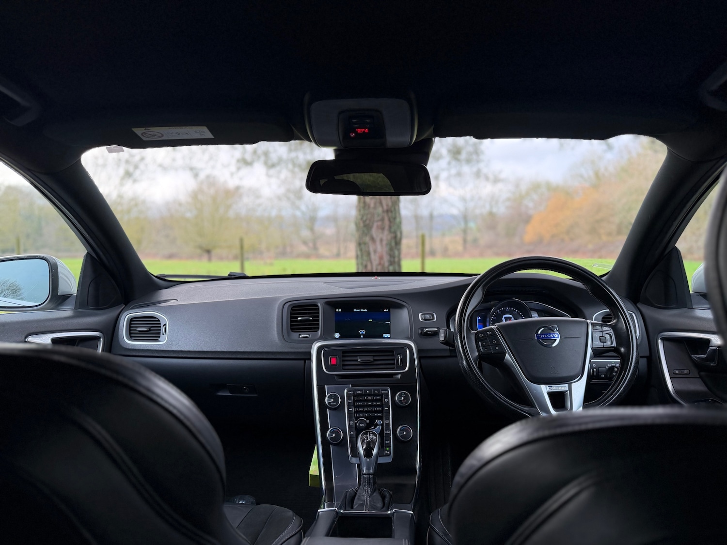 Used Volvo V60 2016 for sale - 77599537: Photo 11