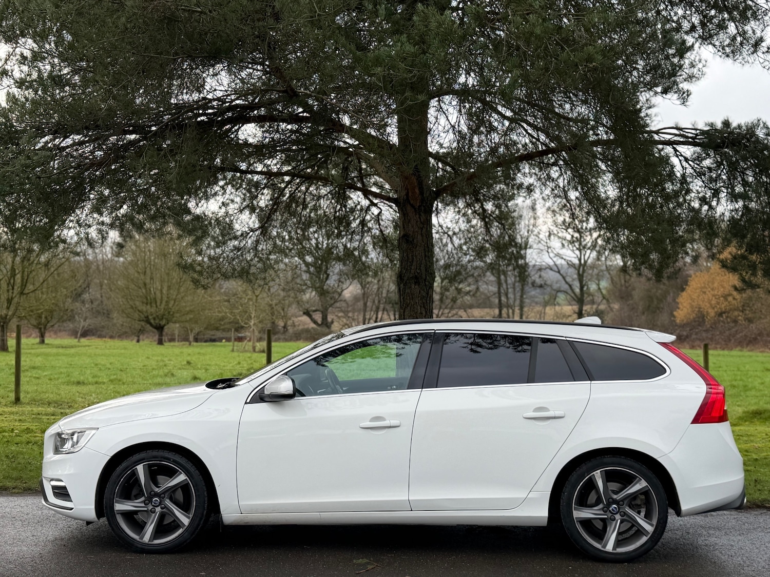 Used Volvo V60 2016 for sale - 77599537: Photo 6
