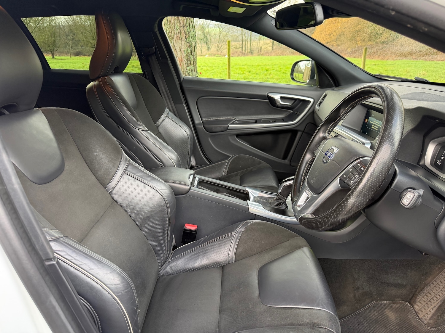 Used Volvo V60 2016 for sale - 77599537: Photo 7