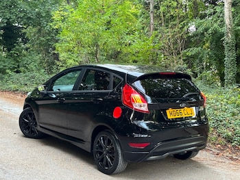 Used Ford Fiesta 2017 for sale - 76306094: Photo