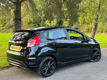 Used Ford Fiesta 2017 for sale - 76306094: Photo