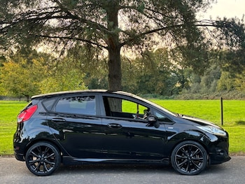 Used Ford Fiesta 2017 for sale - 76306094: Photo