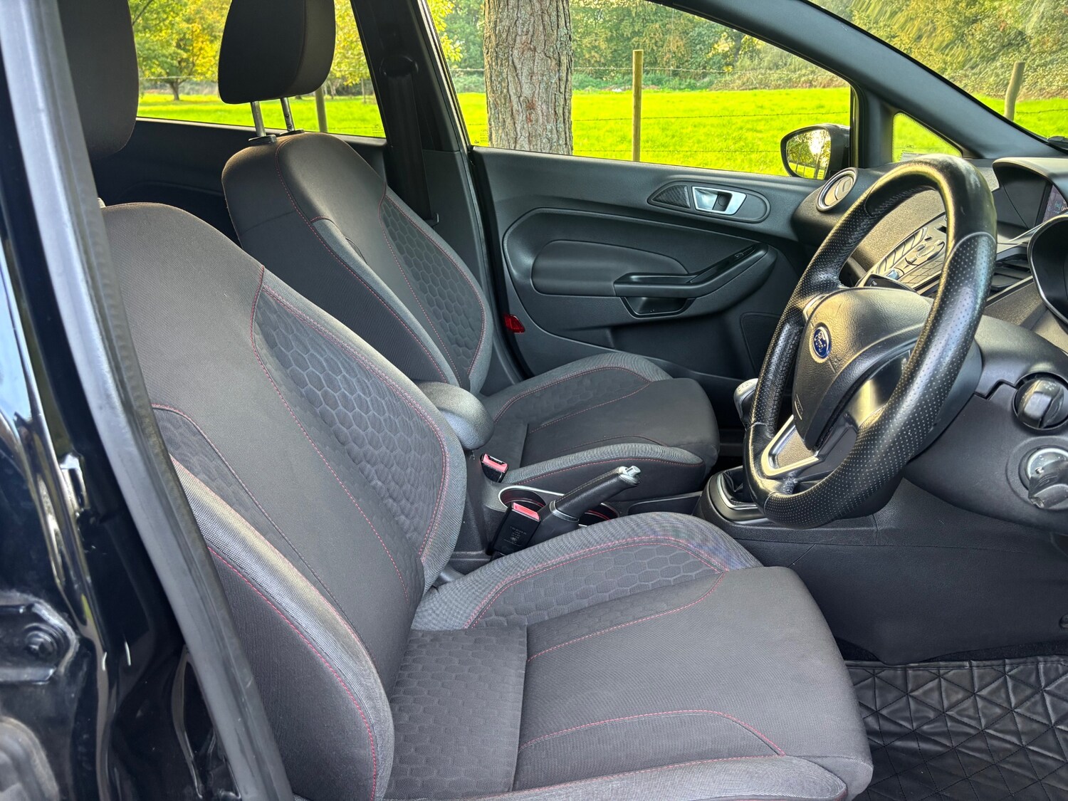 Used Ford Fiesta 2017 for sale - 76306094: Photo 6