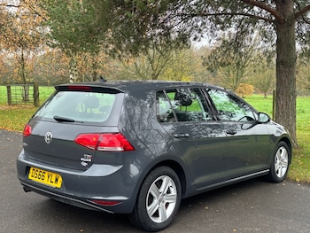 Used Volkswagen Golf 2016 for sale - 76515758: Photo