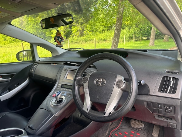 Used Toyota Prius 2014 for sale - 76246369: Photo 11