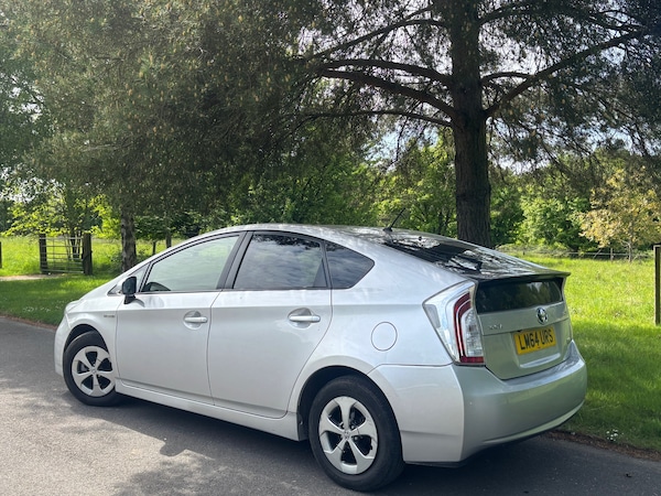 Used Toyota Prius 2014 for sale - 76246369: Photo 4