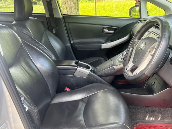 Used Toyota Prius 2014 for sale - 76246369: Photo 7