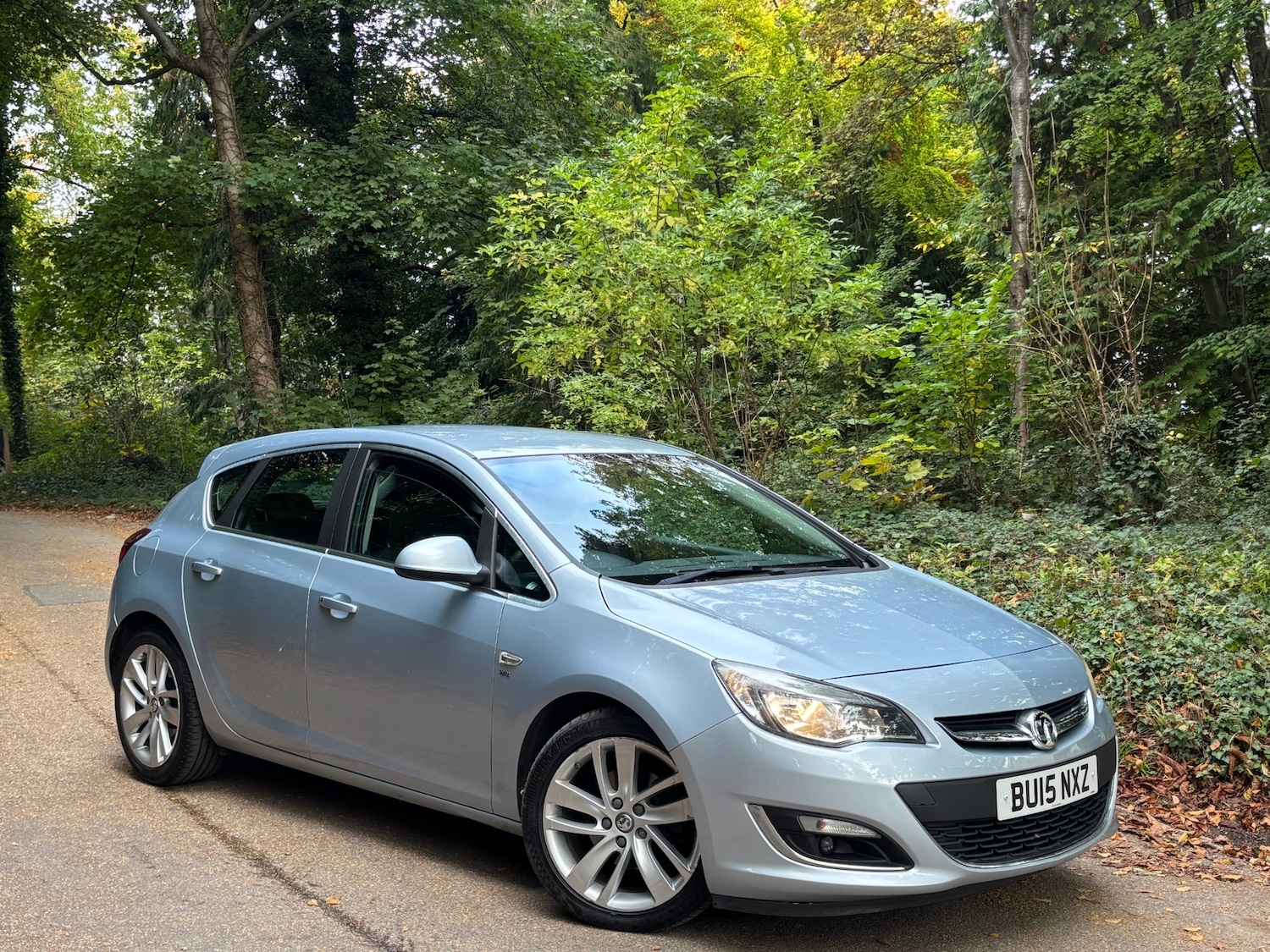 Used Vauxhall Astra 2015 for sale - 76232845: Photo 1