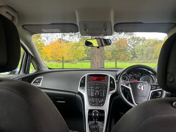 Used Vauxhall Astra 2015 for sale - 76232845: Photo 8