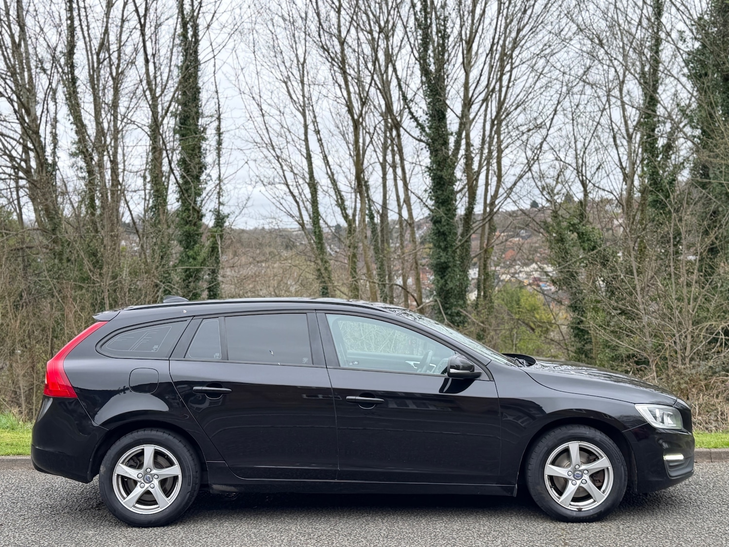 Used Volvo V60 2018 for sale - 78085669: Photo 5