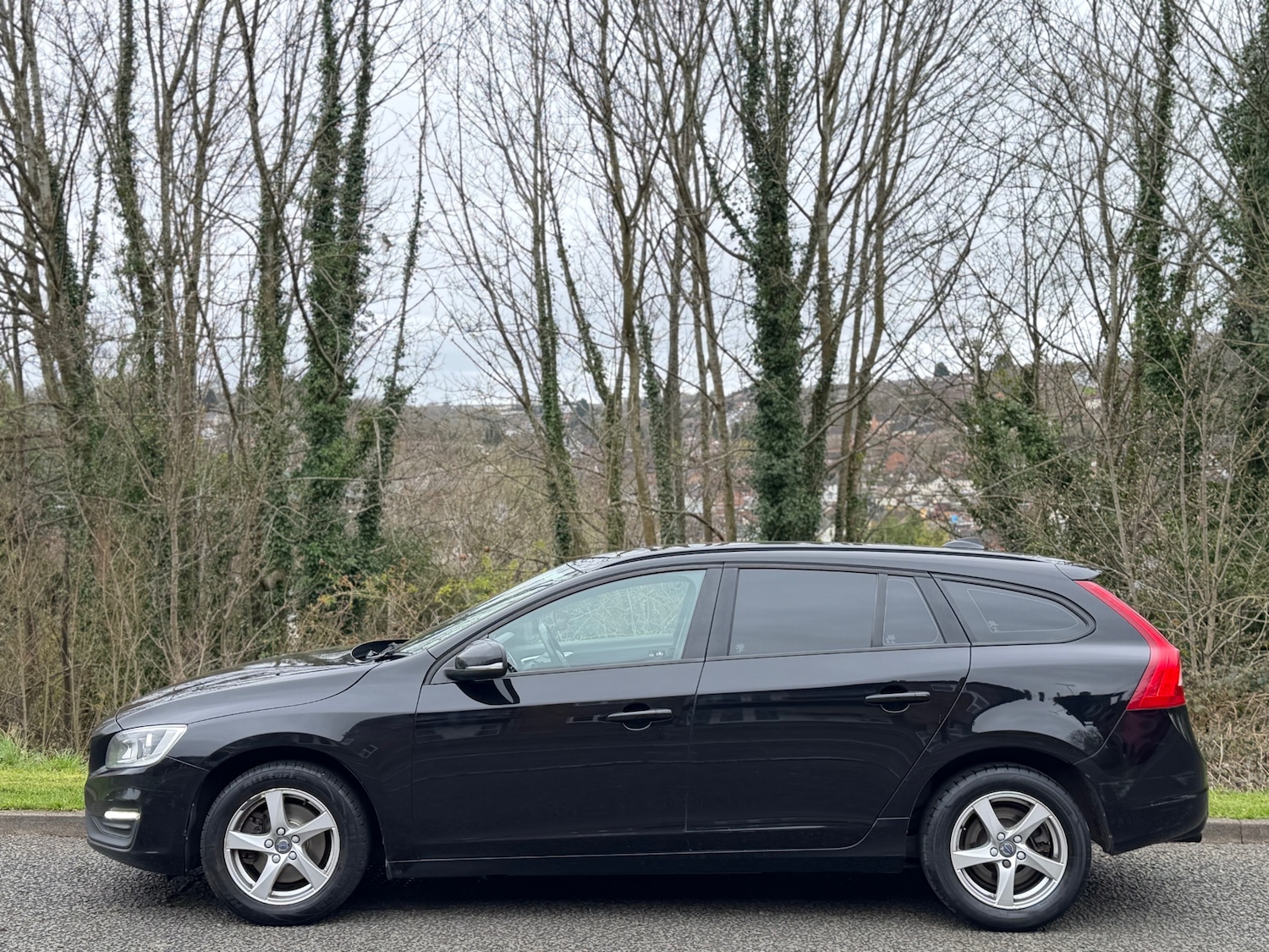 Used Volvo V60 2018 for sale - 78085669: Photo 6