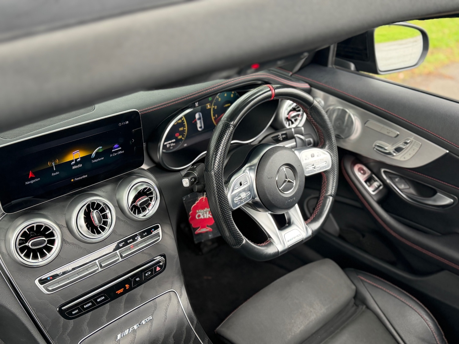 Used Mercedes-Benz C Class 2018 for sale - 77637085: Photo 12