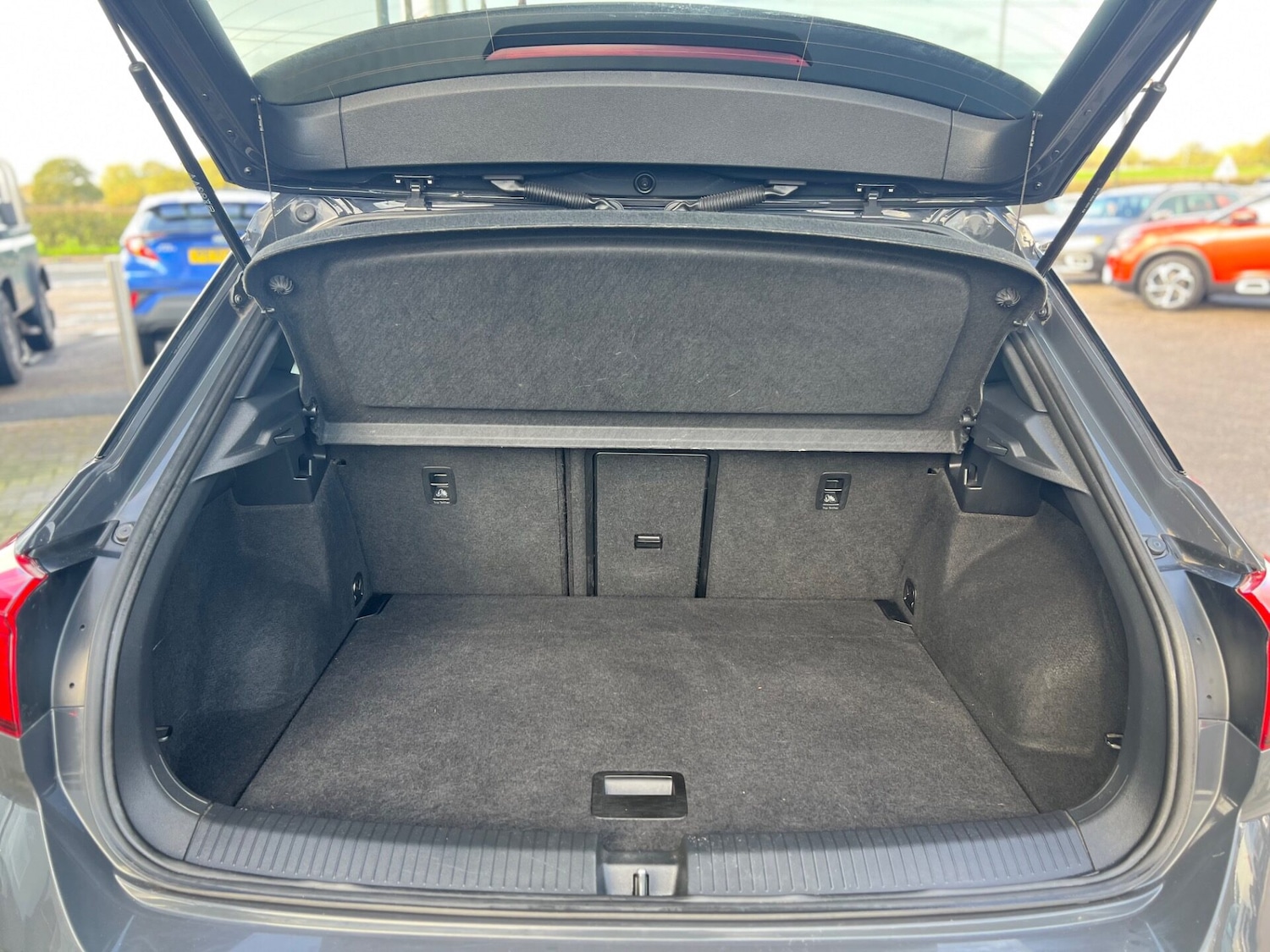 Used Volkswagen T-Roc 2021 for sale - 76659821: Photo 34