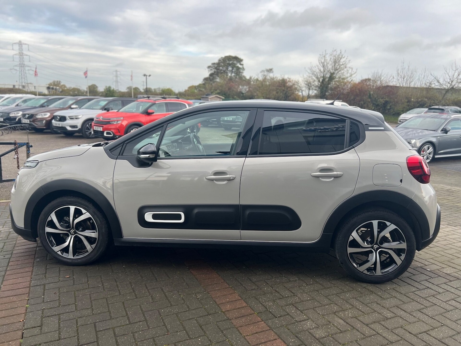 Used Citroen C3 2023 for sale - 76659817: Photo 10