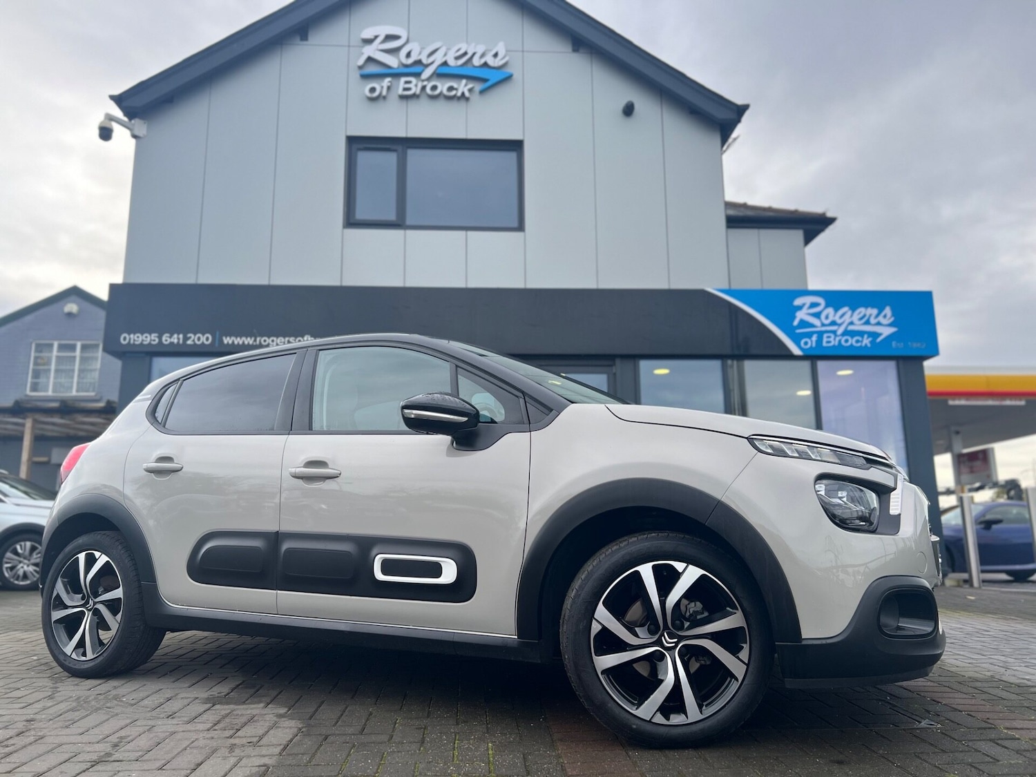 Used Citroen C3 2023 for sale - 76659817: Photo 2