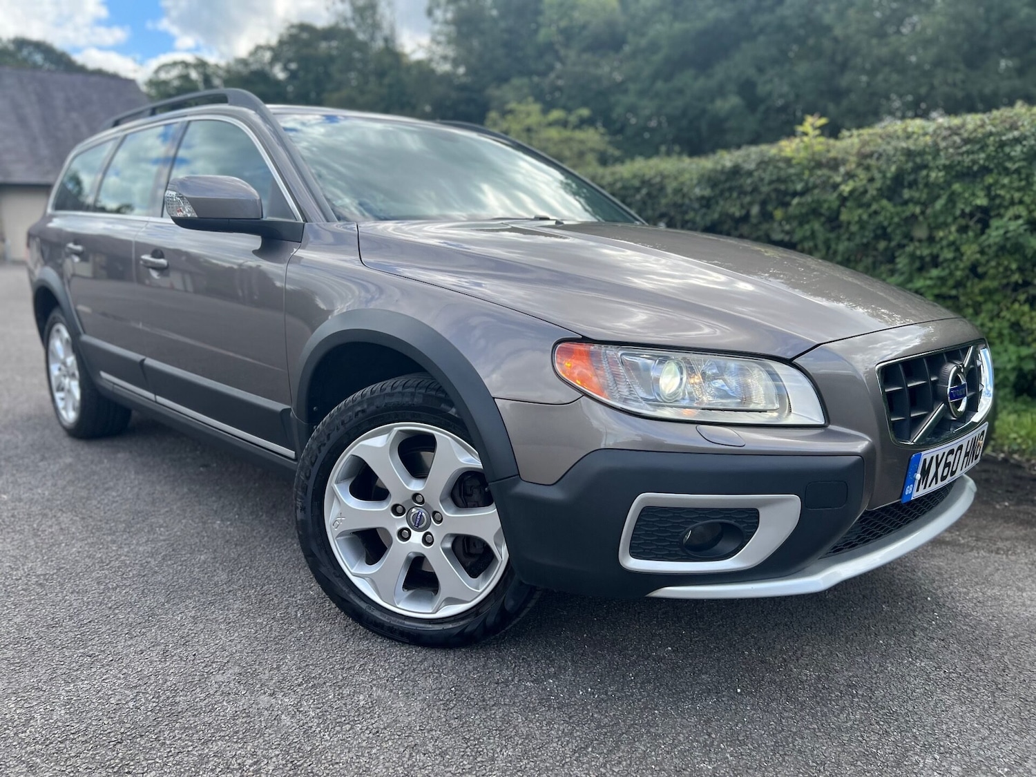 Used Volvo XC70 2011 for sale - 76659804: Photo 1