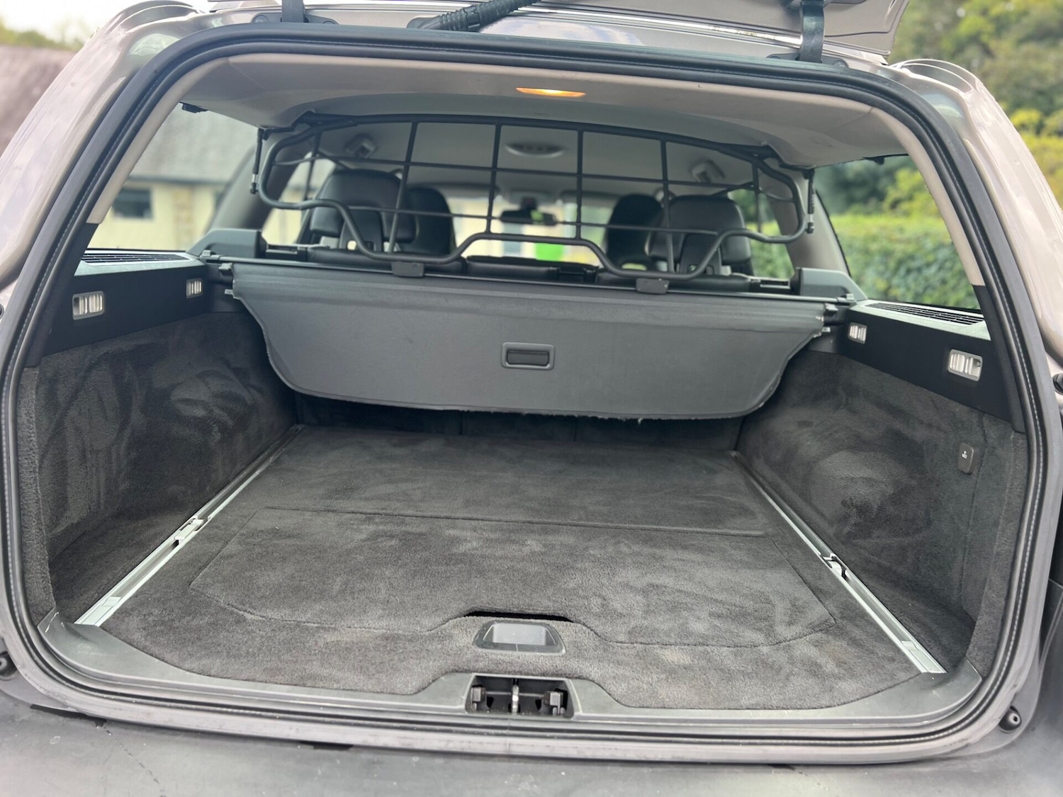 Used Volvo XC70 2011 for sale - 76659804: Photo 35