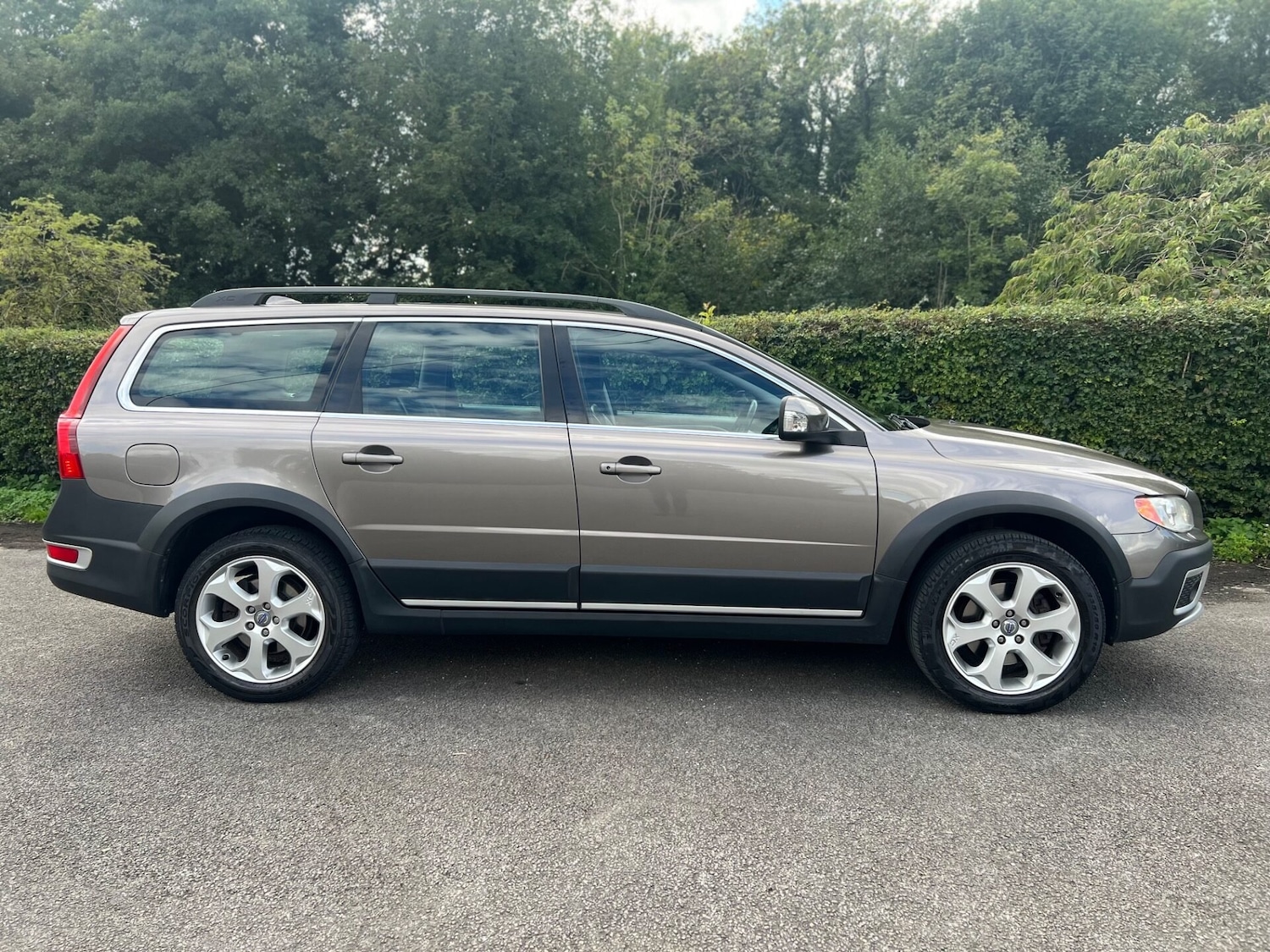 Used Volvo XC70 2011 for sale - 76659804: Photo 6