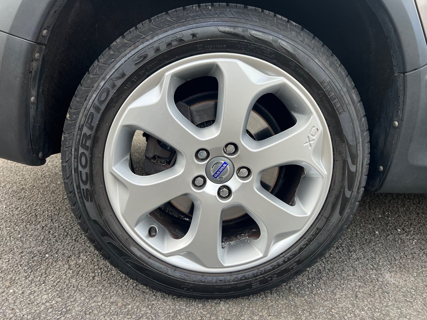 Used Volvo XC70 2011 for sale - 76659804: Photo 9