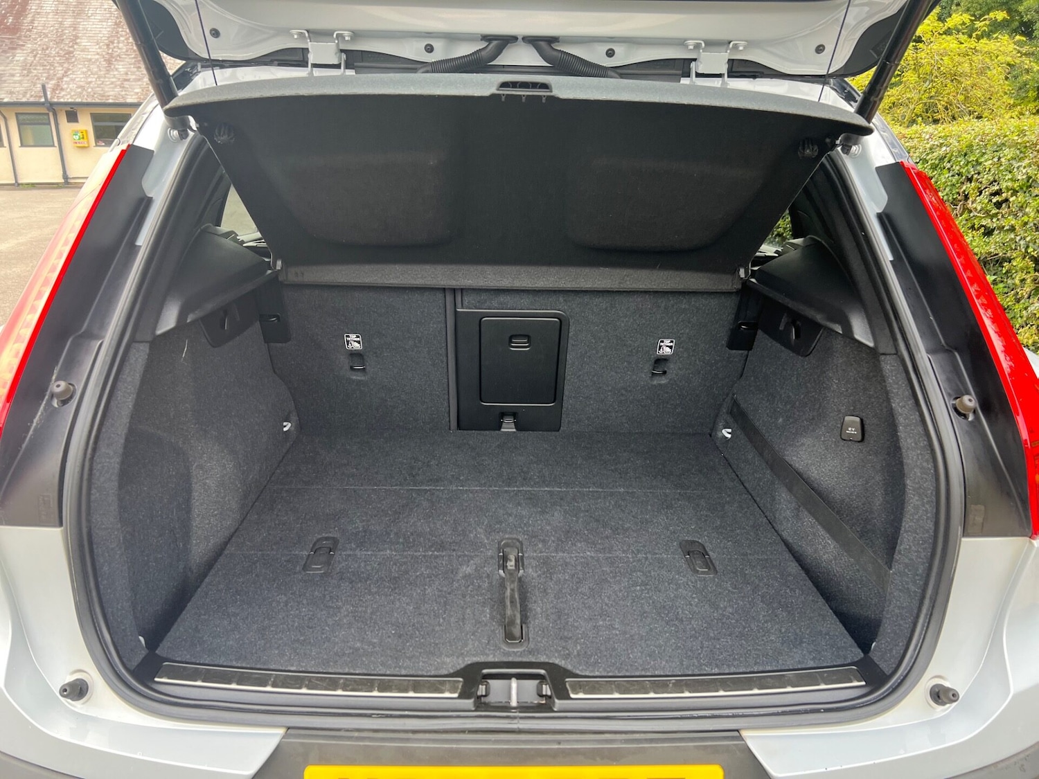 Used Volvo XC40 2020 for sale - 76659799: Photo 36