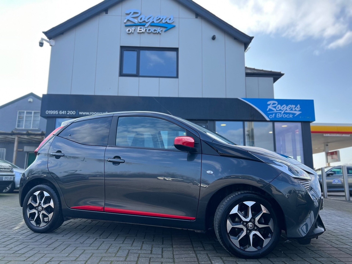 Used Toyota AYGO 2020 for sale - 77915532: Photo 2