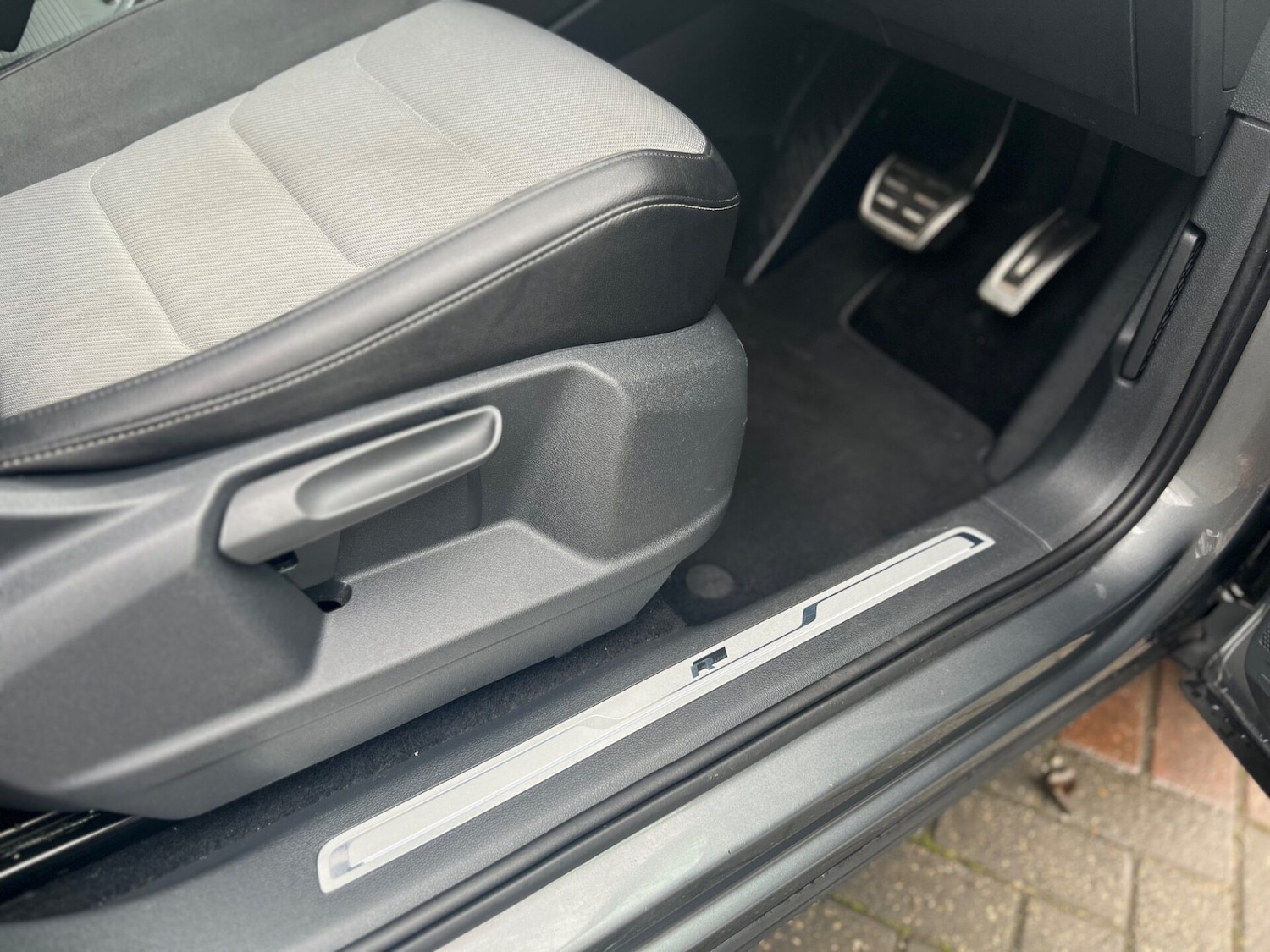 Used Volkswagen Tiguan 2017 for sale - 76659824: Photo 24