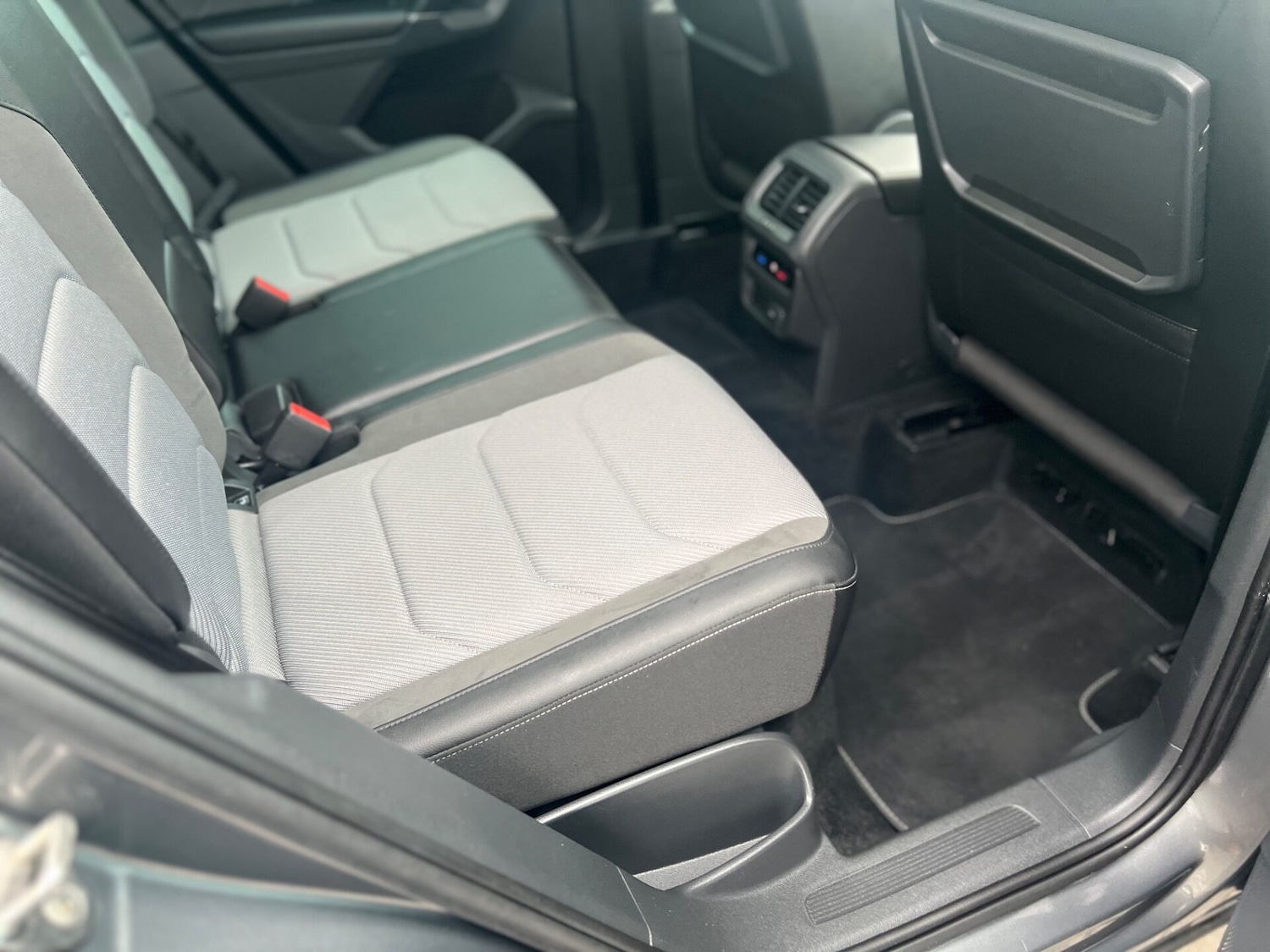 Used Volkswagen Tiguan 2017 for sale - 76659824: Photo 32