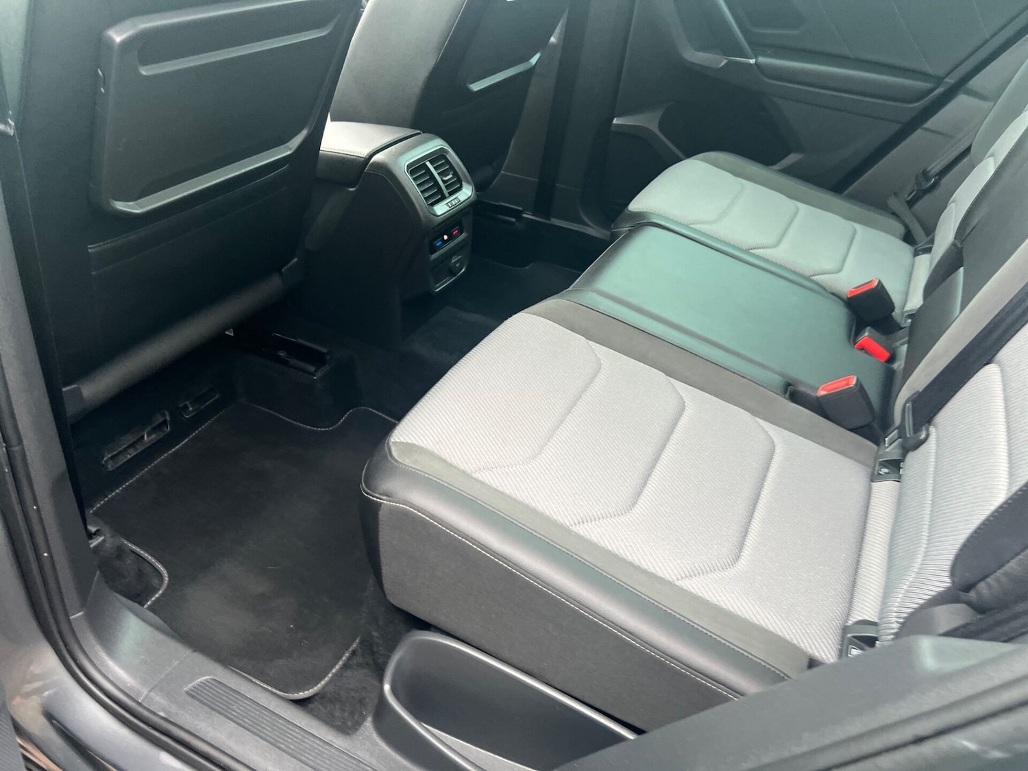 Used Volkswagen Tiguan 2017 for sale - 76659824: Photo 44