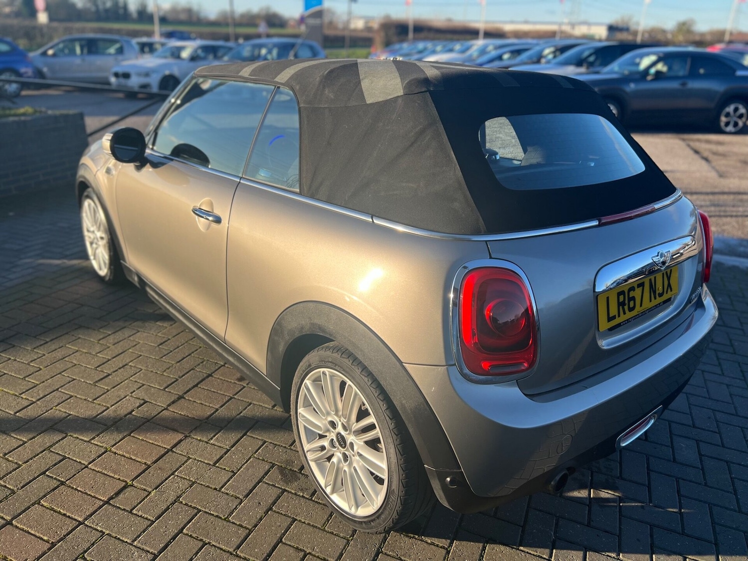 Used MINI Convertible 2017 for sale - 76659820: Photo 11