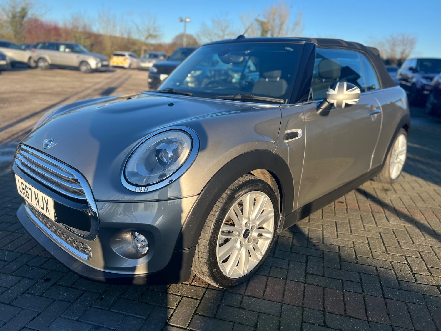 Used MINI Convertible 2017 for sale - 76659820: Photo 13