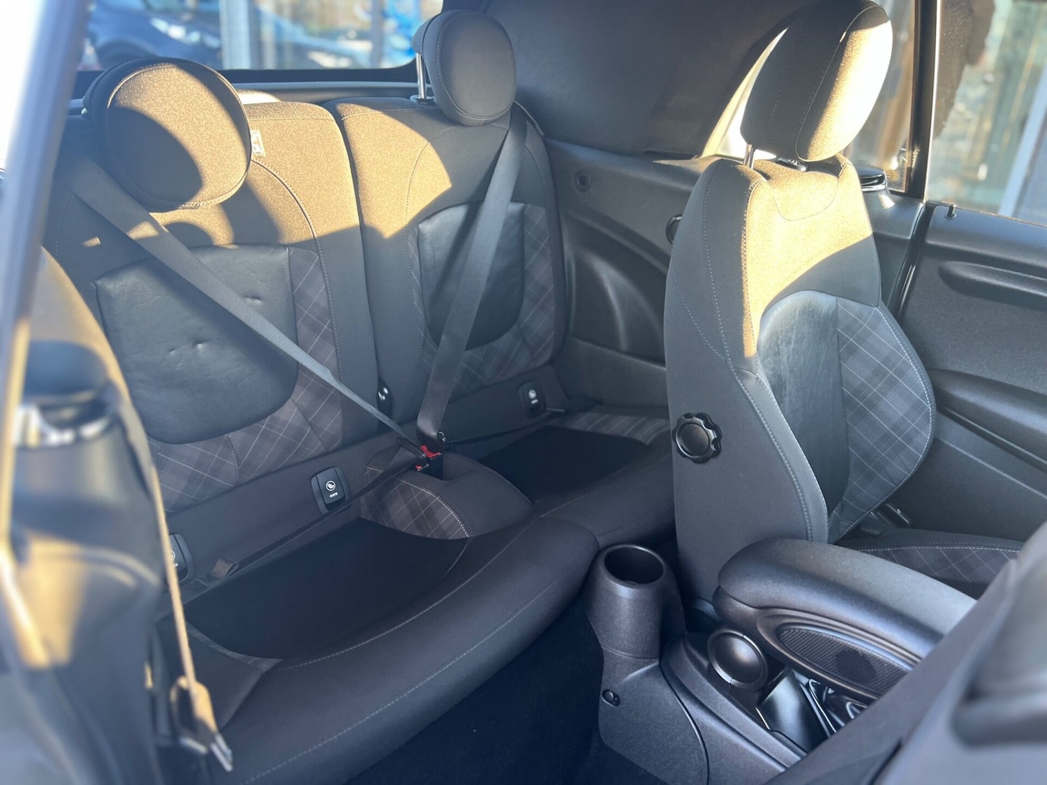 Used MINI Convertible 2017 for sale - 76659820: Photo 27