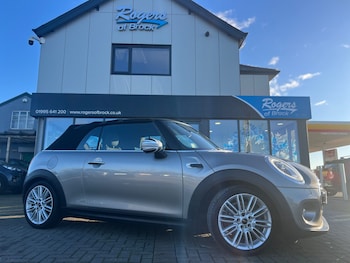 Used MINI Convertible 2017 for sale - 76659820: Photo