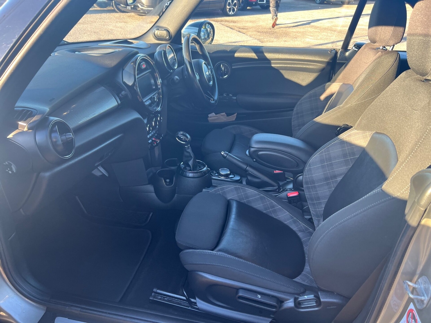 Used MINI Convertible 2017 for sale - 76659820: Photo 31