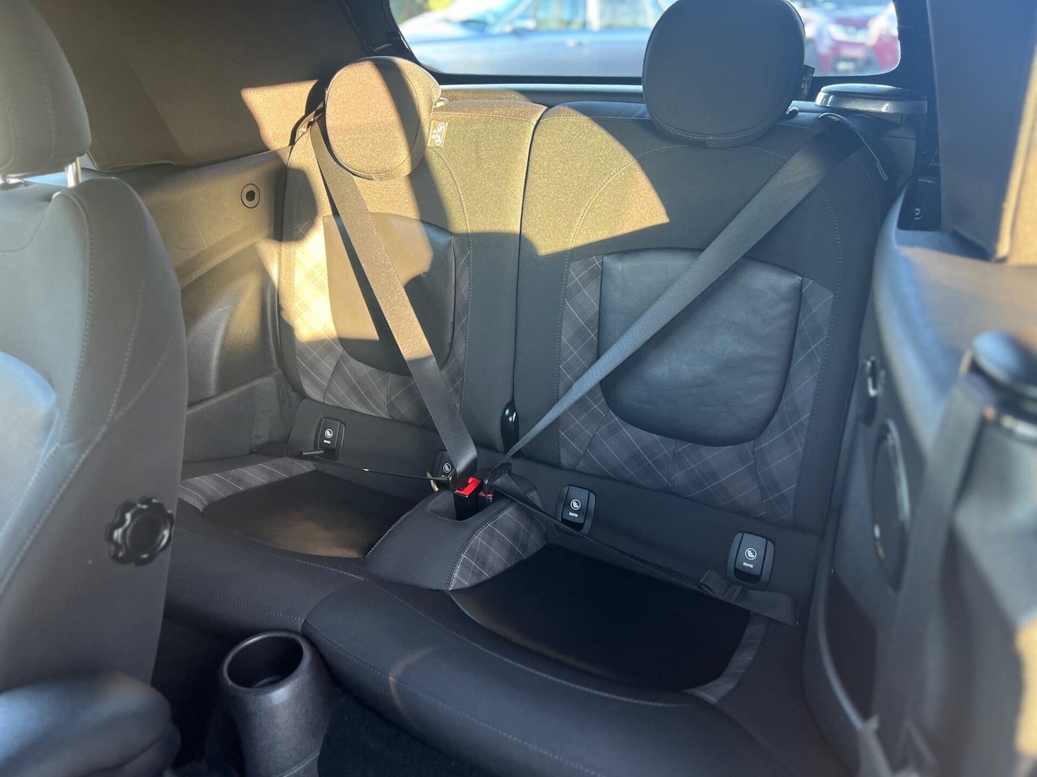 Used MINI Convertible 2017 for sale - 76659820: Photo 33