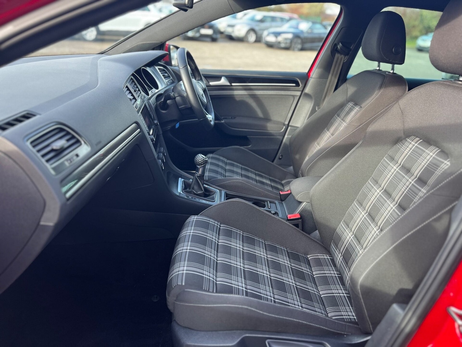 Used Volkswagen Golf 2015 for sale - 77555003: Photo 26