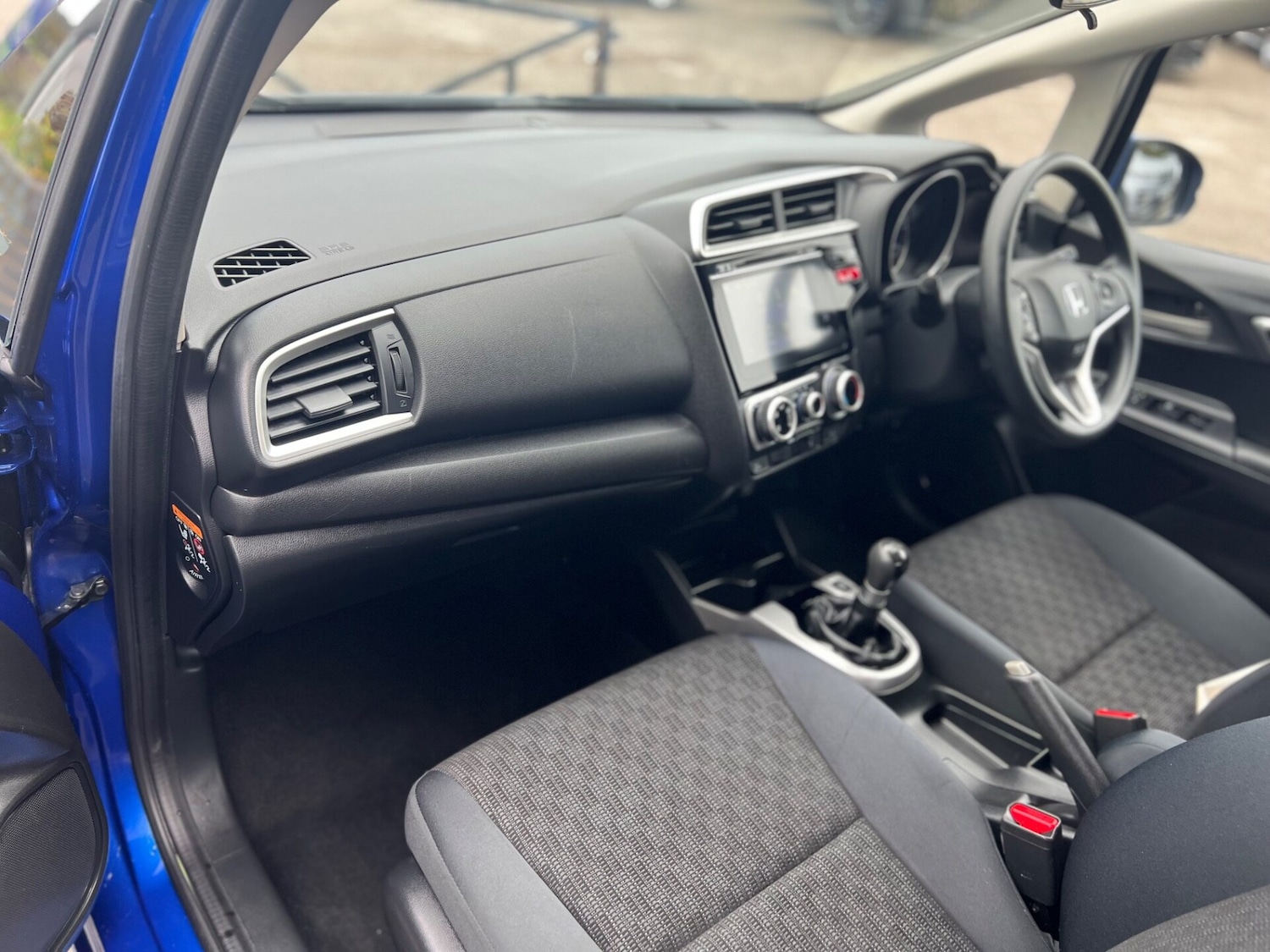 Used Honda Jazz 2015 for sale - 76659805: Photo 30