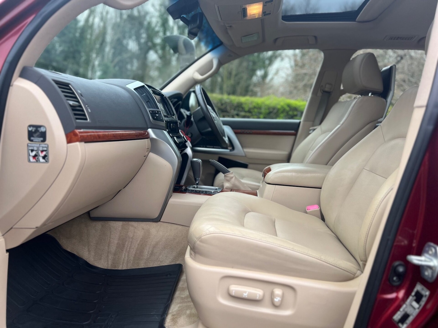 Used Toyota Land Cruiser 2012 for sale - 76659785: Photo 32