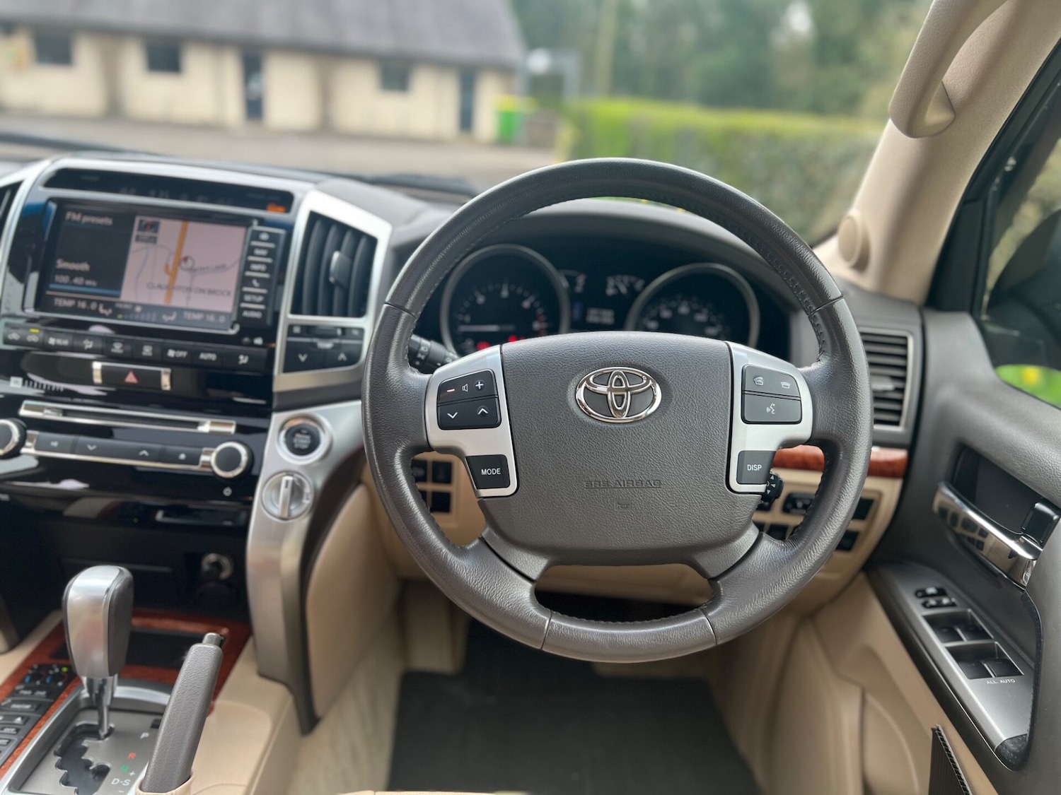 Used Toyota Land Cruiser 2012 for sale - 76659785: Photo 38