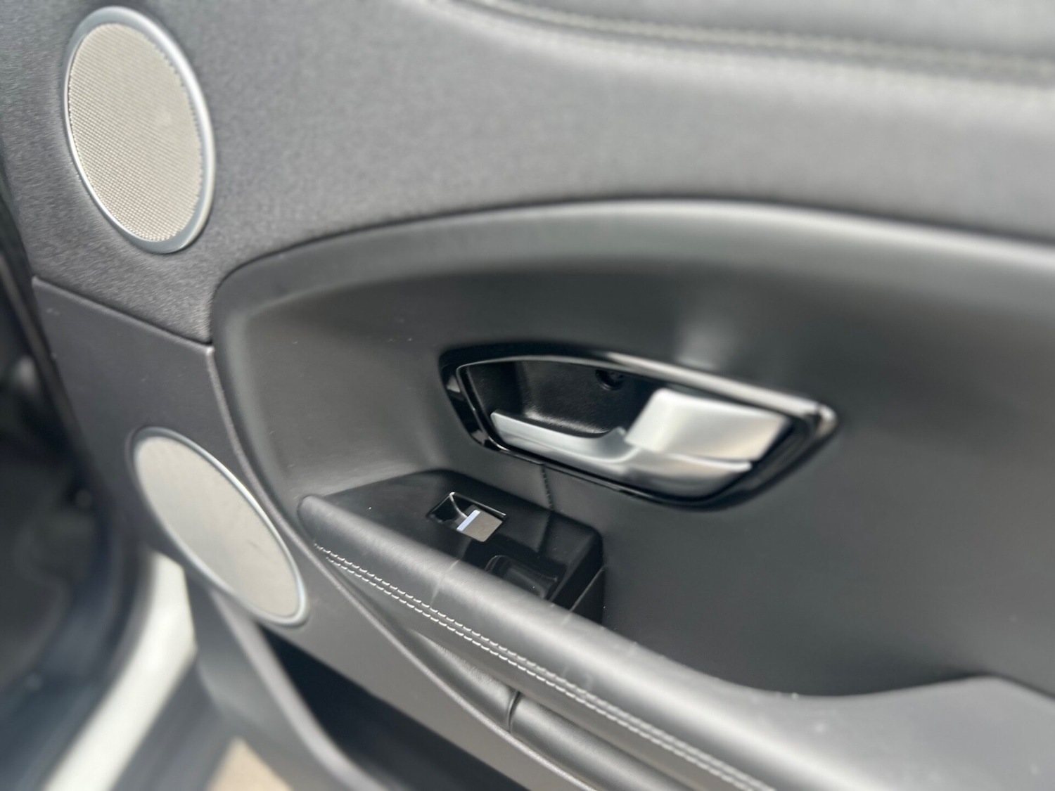 Used Land Rover Range Rover Evoque 2017 for sale - 76659790: Photo 29