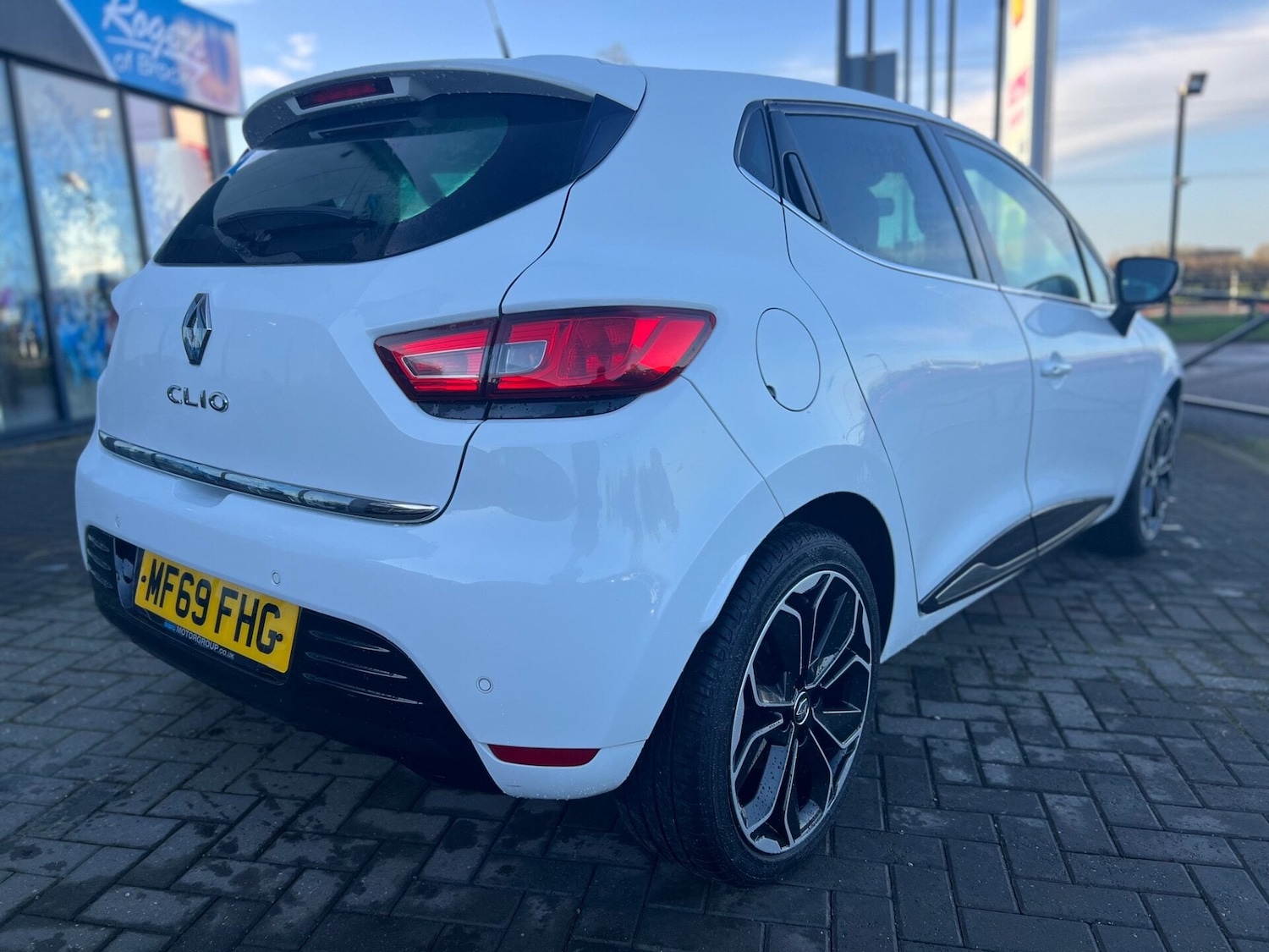 Used Renault Clio 2019 for sale - 76879549: Photo 12